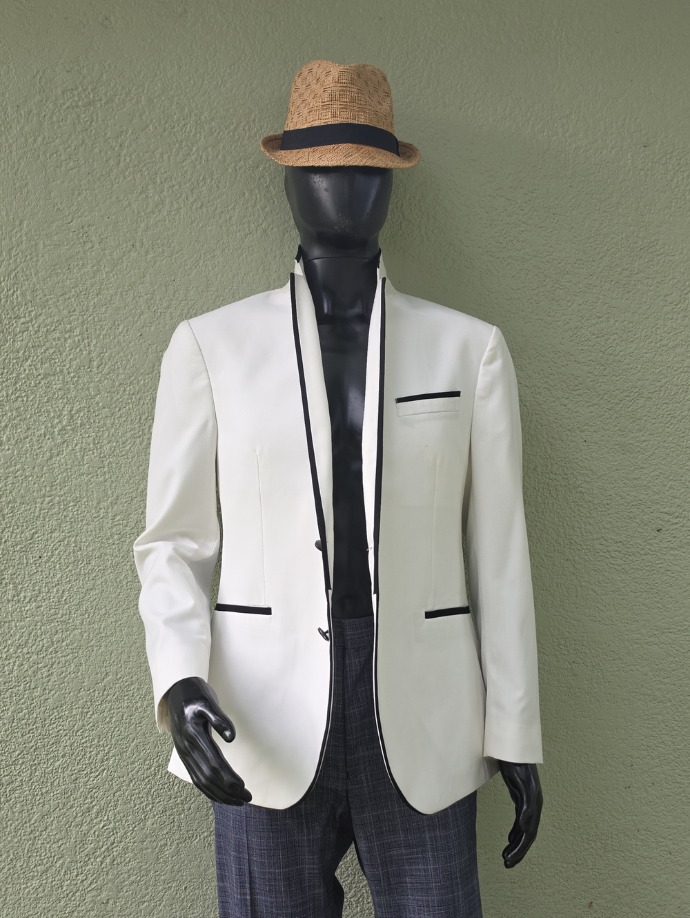 Reaction Kenneth Cole White Tuxedo Jacket/Blazer with Black Trim